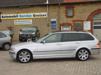 BMW 330i