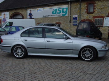 BMW E39, 540 i