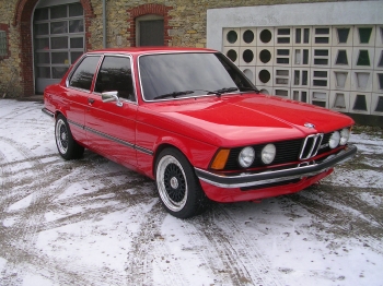 BMW 323 i (E 21) 